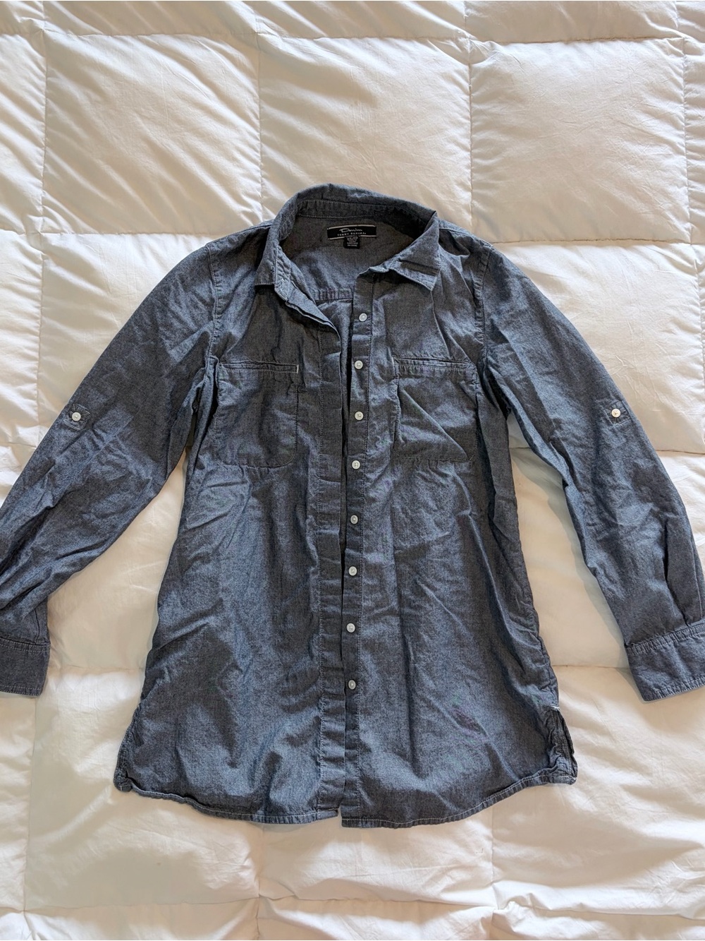 Tommy Bahama Women's Long-Sleeve Button-Down Shirt in Dark Denim
